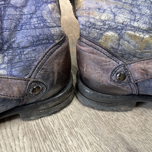 Rare and Unique UGG boots! Beautiful purples and blues with a touch of gold. - Picture 7 of 16